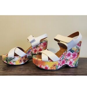 Chie Mihara Floral Wedge Platform Sandals Size 39/8.5 Made in Spain Tropical